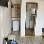 Δωμάτια σε οικογενειακή κατοικία Nayana